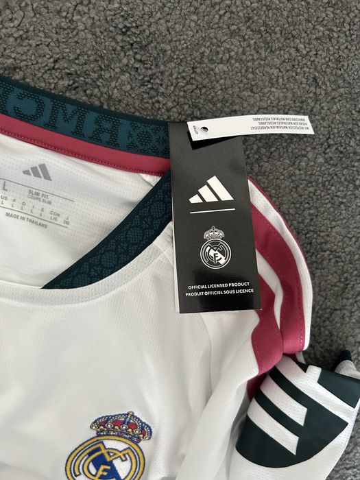 Tricou Real Madrid 2025/2026– Nou cu etichetă – M/L