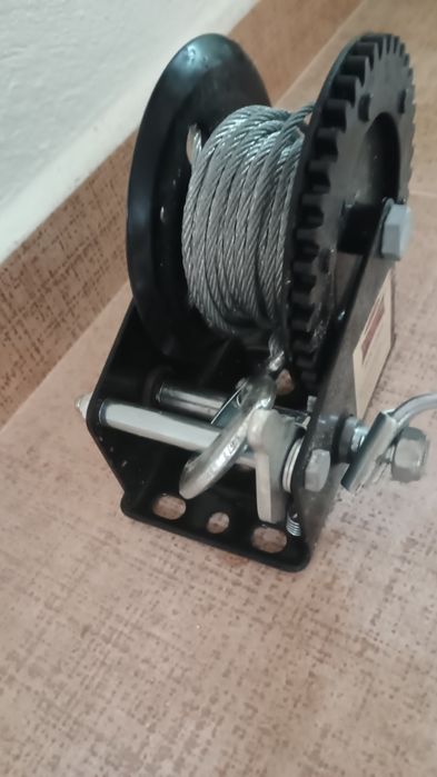 Ръчна лебедка с метално въже 10м DRAGON WINCH