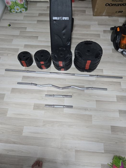 Bancă multifuncțională fitness plus bară plus greutăți plus gantere, stare ca nou!