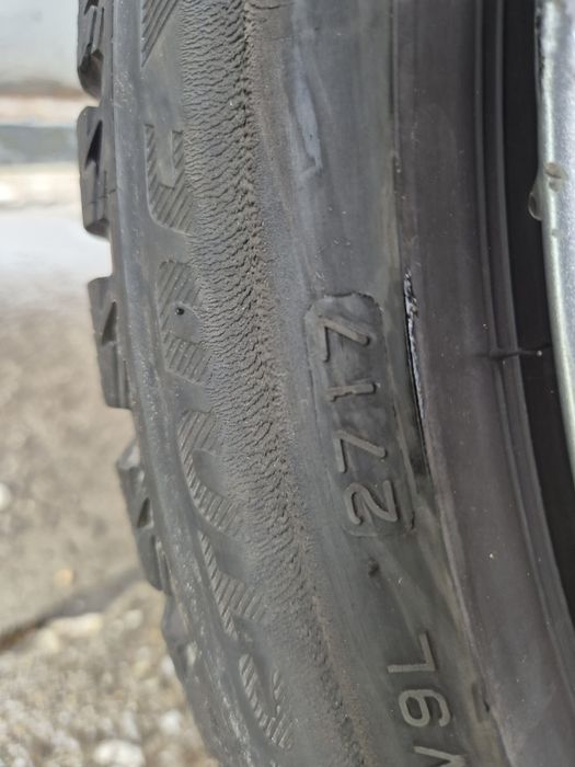 2бр зимни гуми Бриджснон/  2017г/ 225-45-17/ 7мм грайфер/