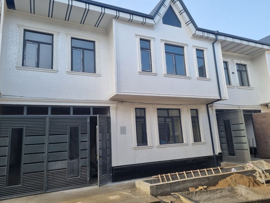 Продаётся 2х этажный коттедж