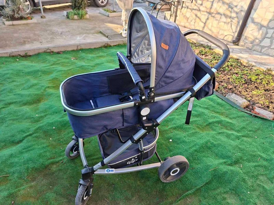 Продавам комбинирана детска количка в отлично състояние