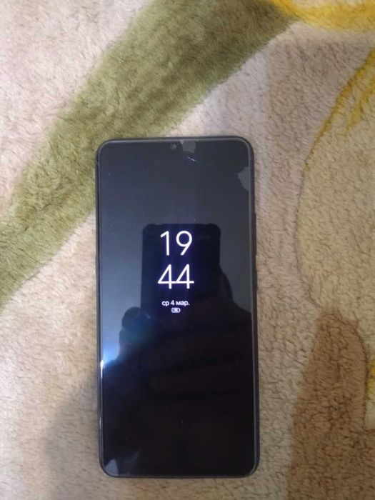 Телефон Vivo V17 Neo