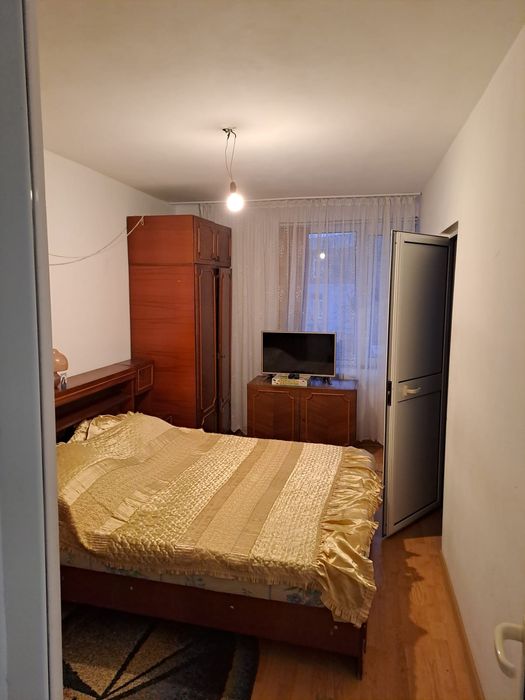Vând apartament 3 camere Slatina
