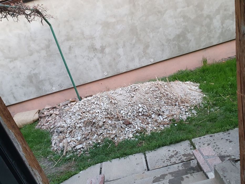 Debarasez case curti garaje beciuri