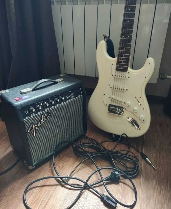 Электрогитара Fender Squire Bullet Stratocaster