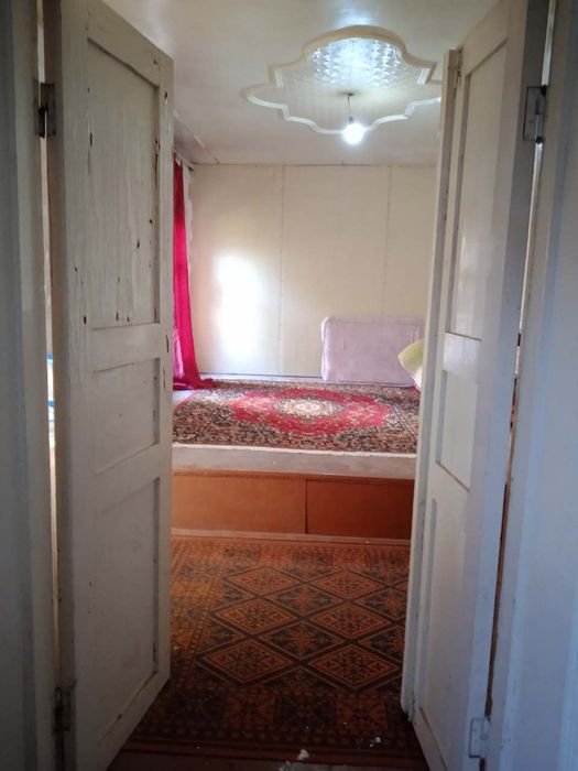 Uy sotiladi shaxar qoq markazidan