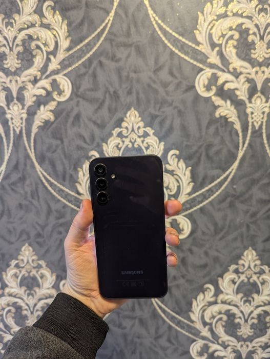 Samsung A15 8/256gb radnoy ochilmagan sotiladi