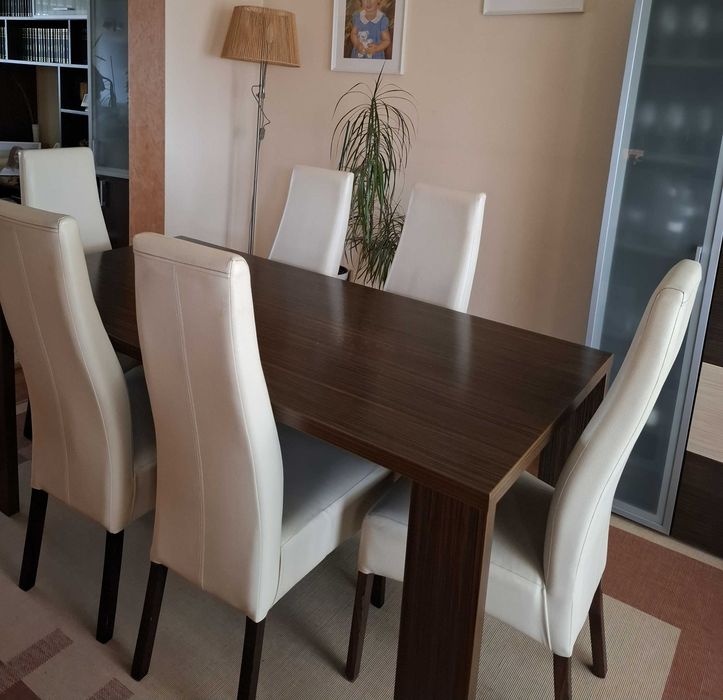 vand masa si 6 scaune