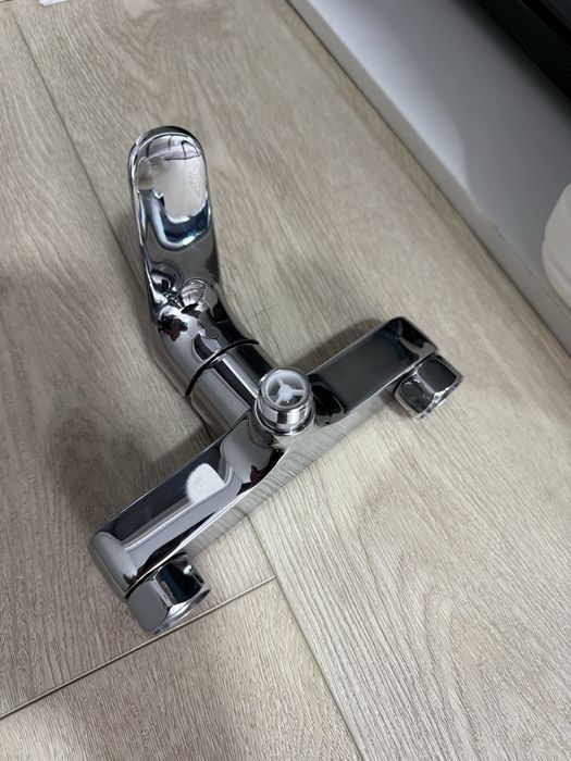 Продам смеситель хансгроя