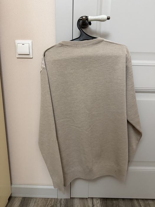 Кофты продаю светлые