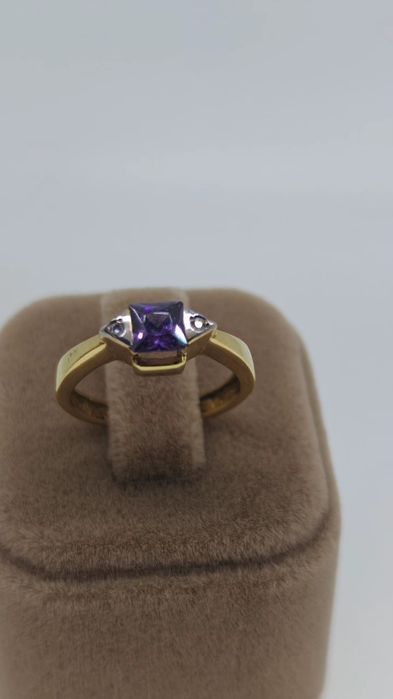 Inel aur 18k 3.38gr cu diamante și ametist (r)