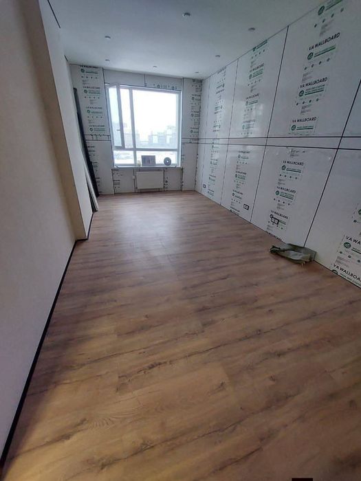 Укладка ламината установка плинтуса