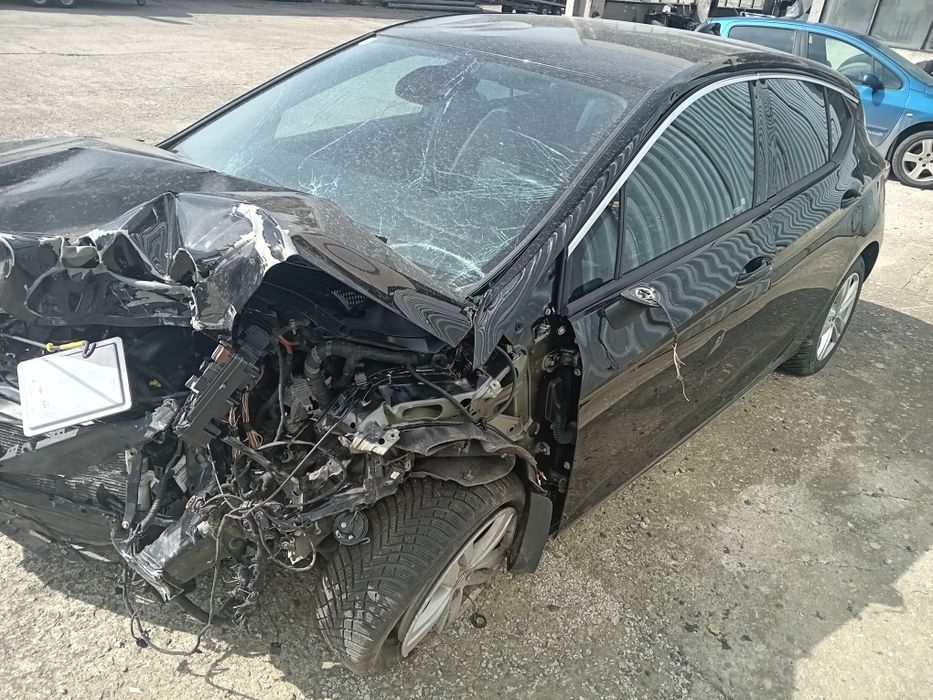 Opel astra K 2018Г 1.4 Турбо здраво табло и колани,навигация