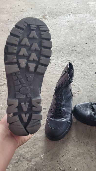 2 берцы по 10000тг