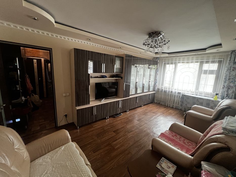 Продам 3-хкомнатную квартиру