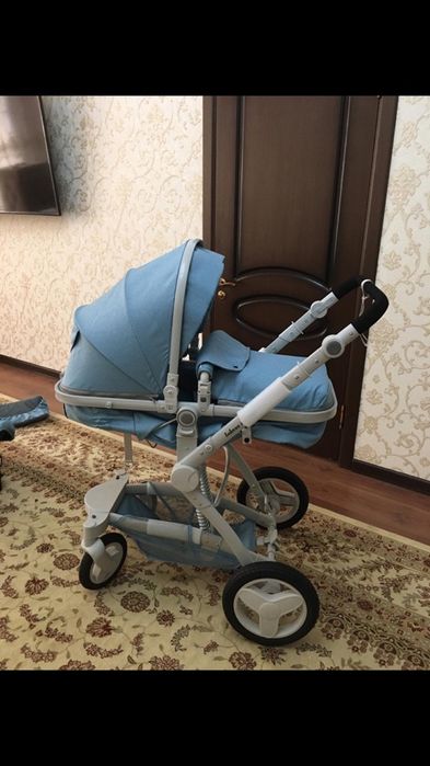 Продается коляска 3в1 срочно