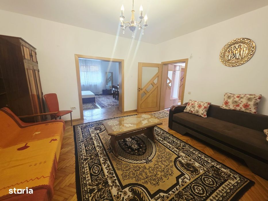 Inchiriez apartament 3 camere cu gradina
