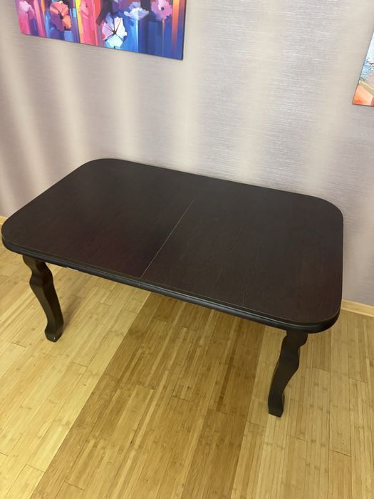 Продам деревянный стол