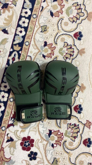 Перчатка для мма