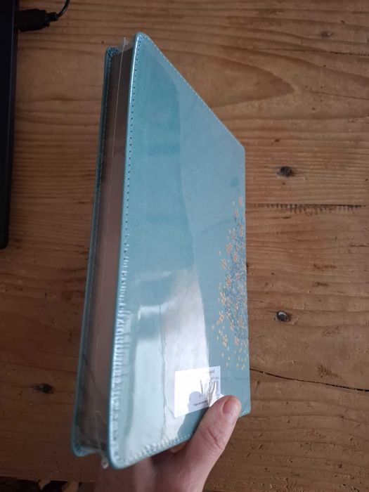 Jurnal nou, tiplat, turcoaz imprimat cu versetul 10 din Psalm 46