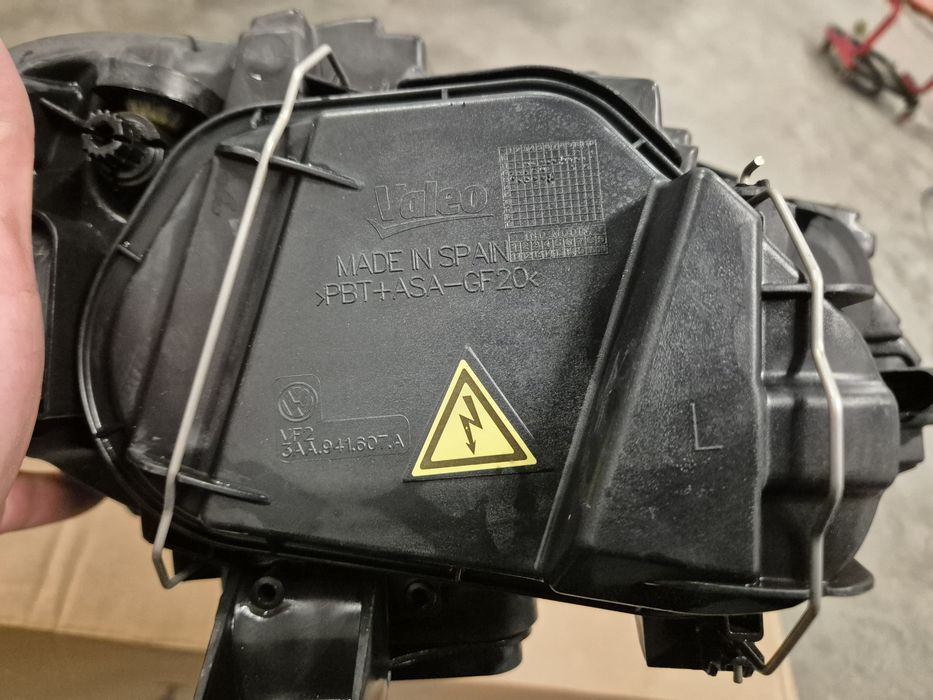 Оригинален фар пасат б7 ксенон