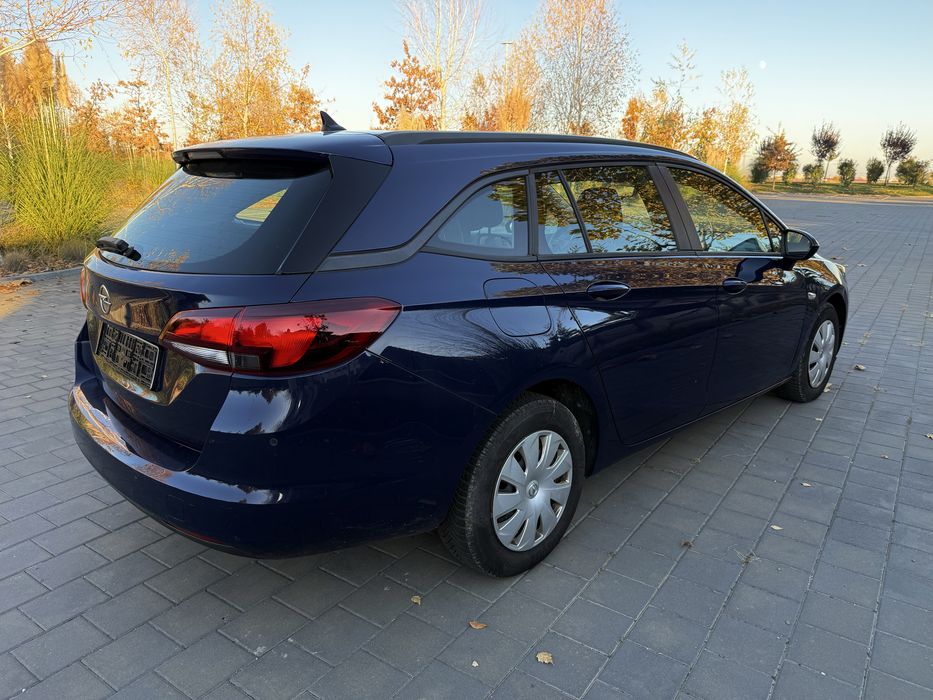 Vand / Schimb Opel Astra 1.6dci, stare Ireprosabila