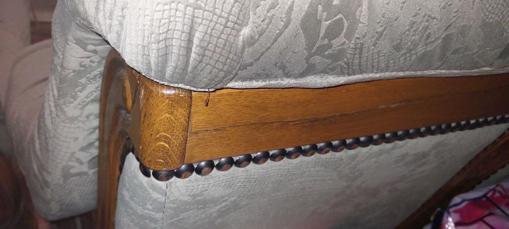 Класическа холна гарнитура с основа от масив - дъб