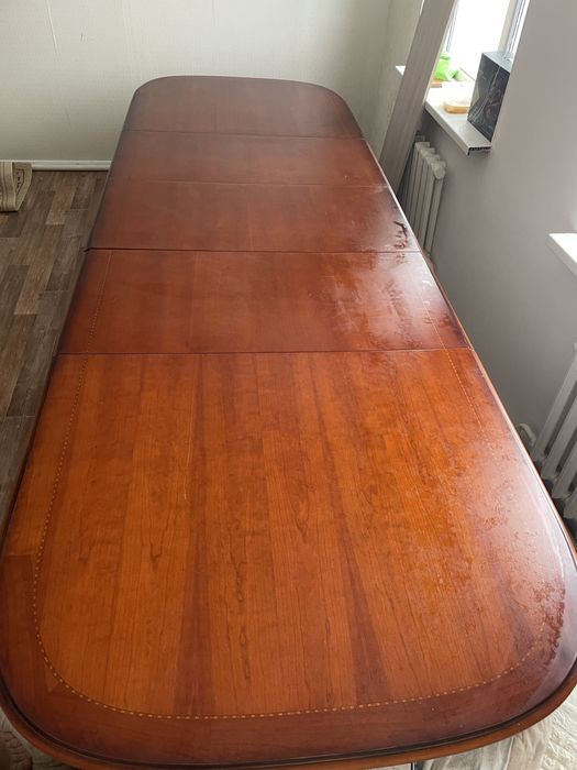 Продам стол, 4 метра