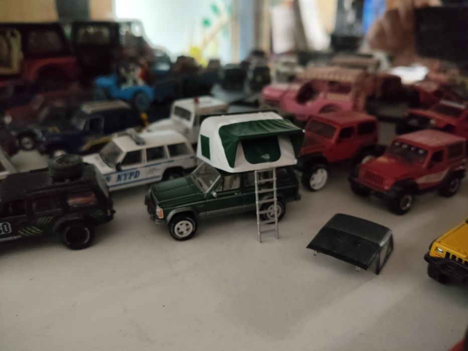 Macheta Jeep Cherokee cu cort