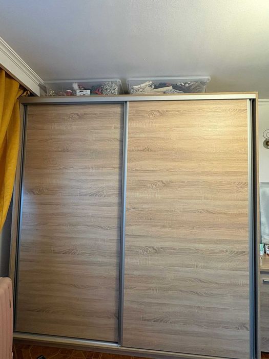 Dressing cu usi glisante Stejar Sonoma H230 x L220 x A60 cm Pal 18 mm