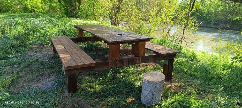 Дървена маса/масив/