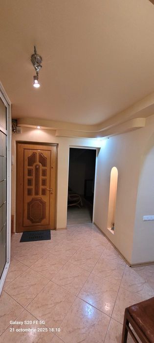 Inchiriez apartament 2 camere, Braila, str Tineretului , parter