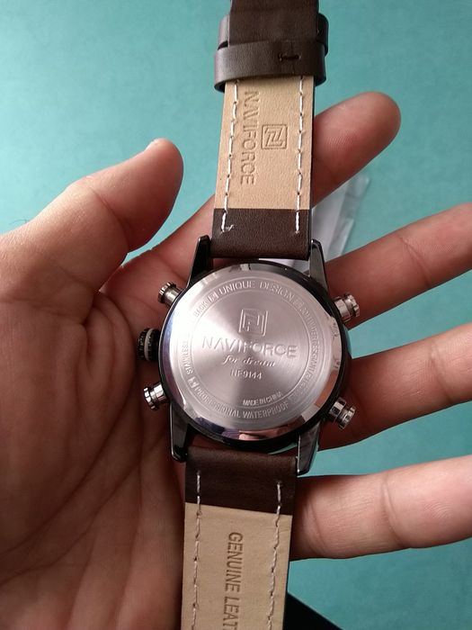 Продам мужские часы Naviforce  новые