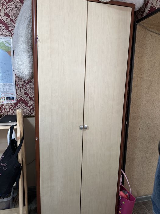 Продам шкаф в комнату