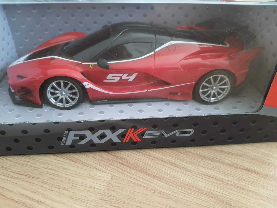 Кола Порше с дистанционно, чисто нова