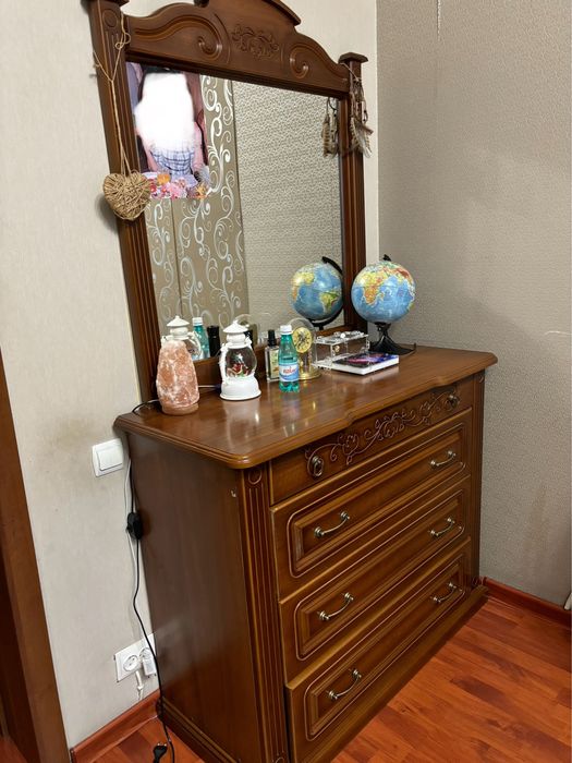 Мебельный гарнитур. Дерево. Кухня.