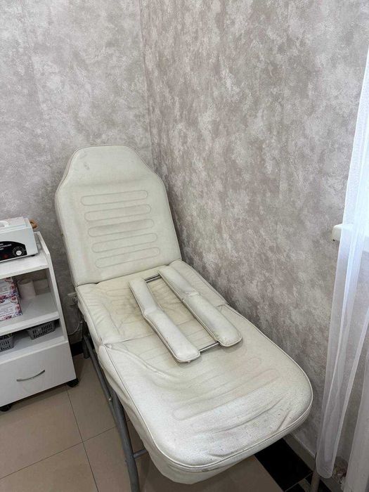 Продам кушетку косметологическую
