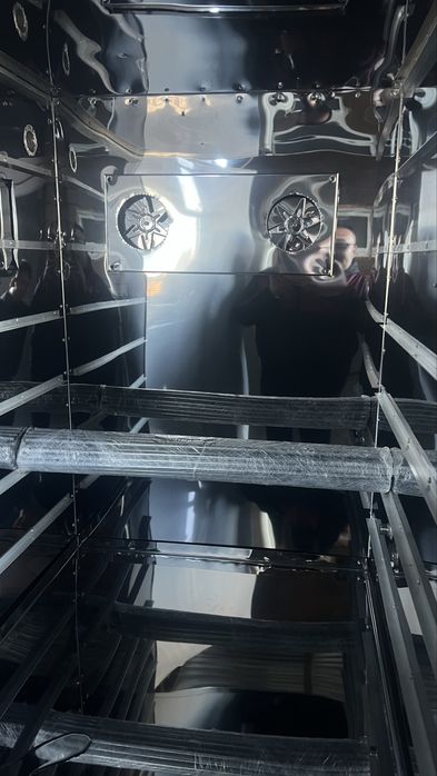 Продам новый коптильный шкаф.