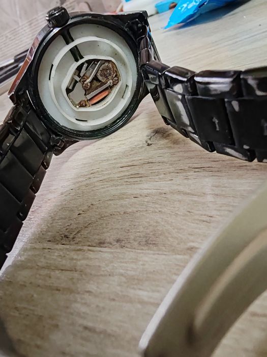 Versace versus ceas