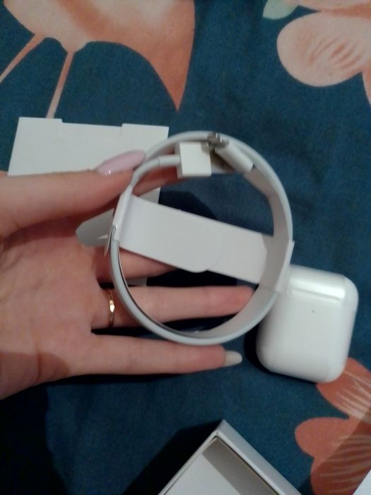 AirPods новые, хорошие