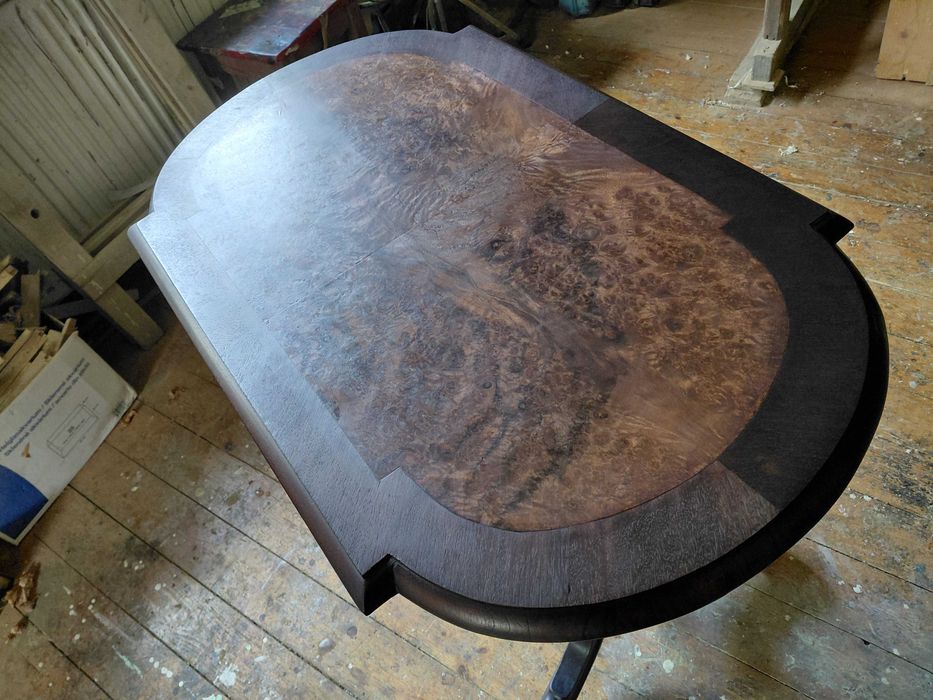 Măsuța bidermeyer restaurată