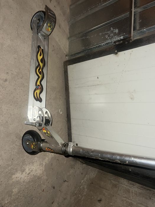 Vand 2 trotinete copii, 75 de lei bucata
