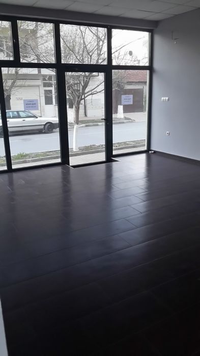 Дава се под наем Магазин в Нова Загора - 40 кв.м за 178.5 € - Снимка #3