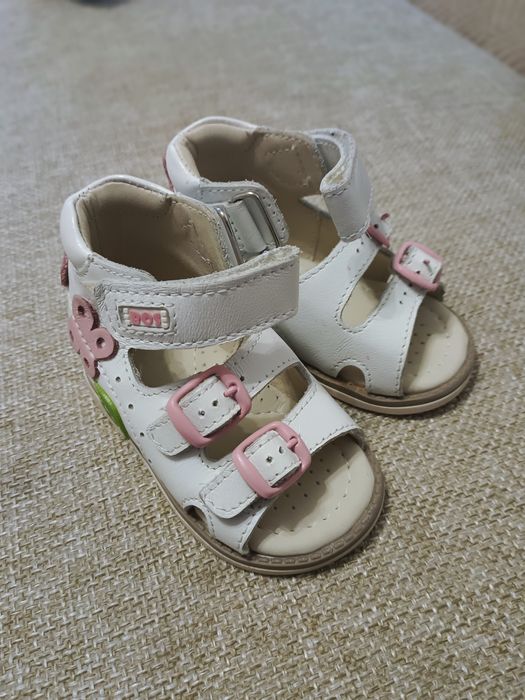 Продам ортопедические сандали для девочки. Размер 19