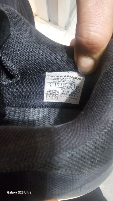 Маратонки under armour