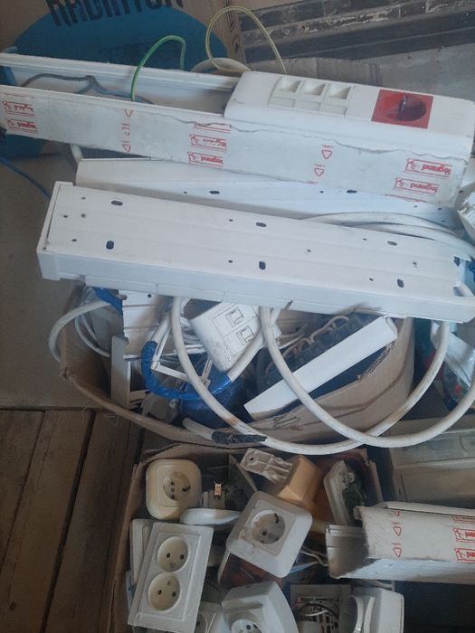 Продам по 500 тенге штука