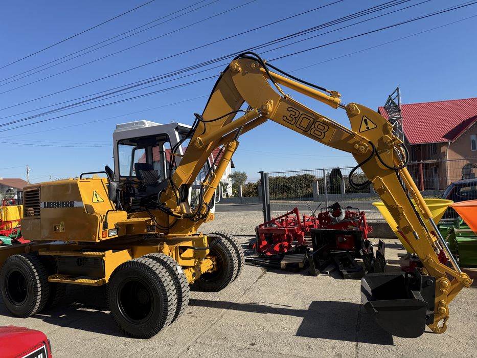 Excavator Liebherr A 308 recent adus