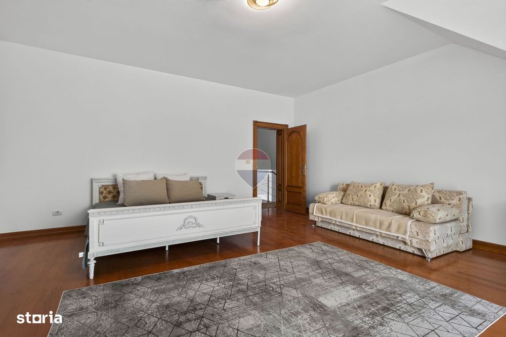 Casă 5 dormitoare si teren 725 mp de închiriat în zona Gradiste