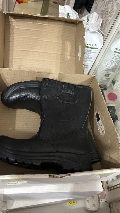 герцовые сапоги новый